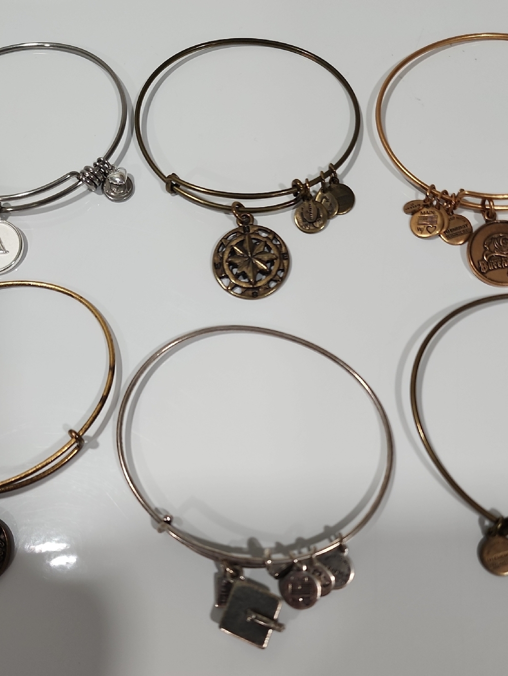 9 Alex & Ani Bracelets, 1 Love This Life Bracelet. - Picture 5 of 16